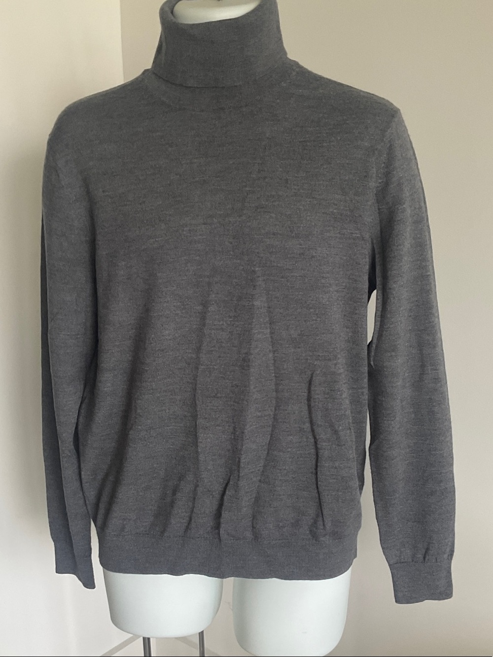 SAKS FIFTH AVENUE Classic Men's Grey Wool Turtleneck Sweater sz L